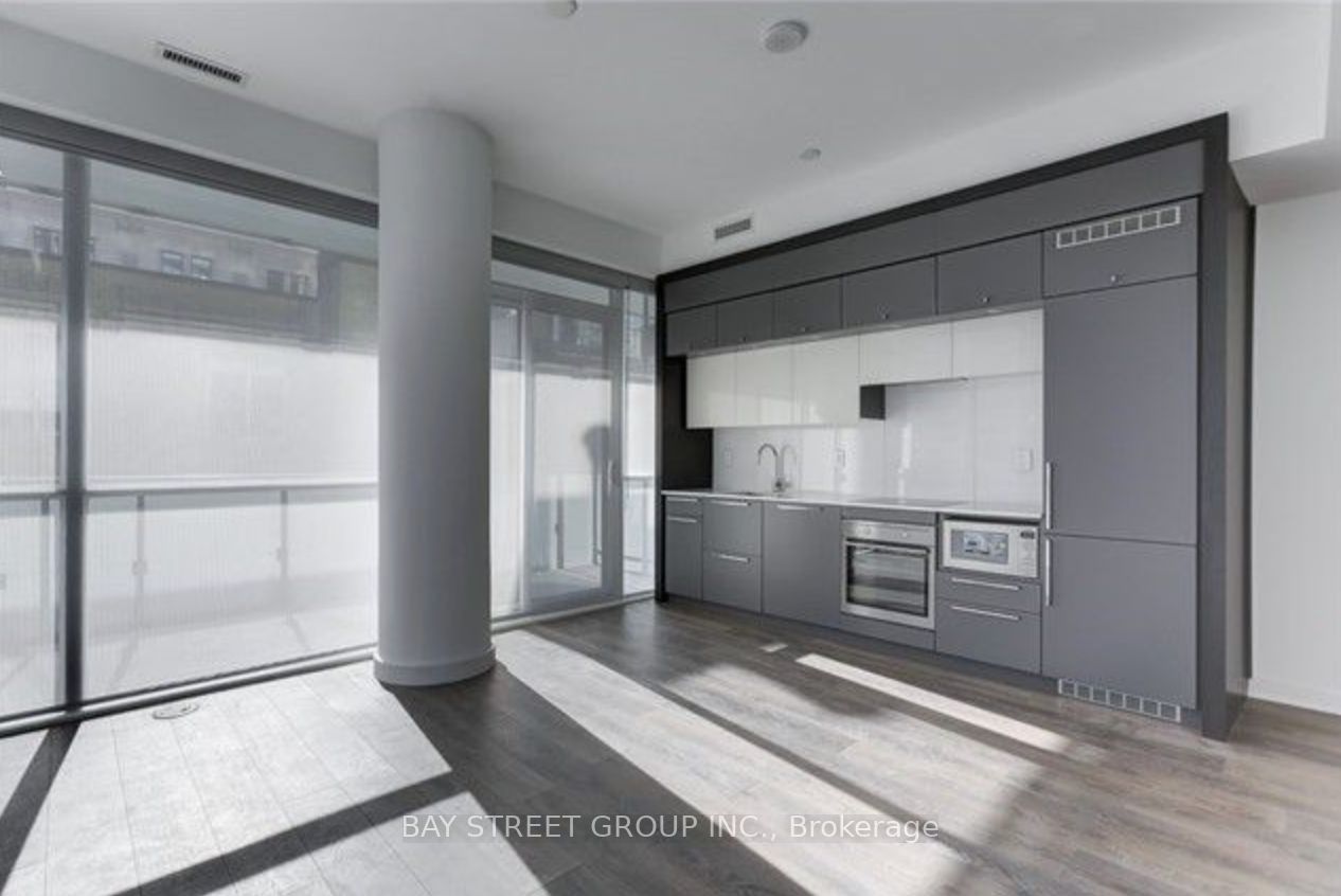 15 Grenville Street 410