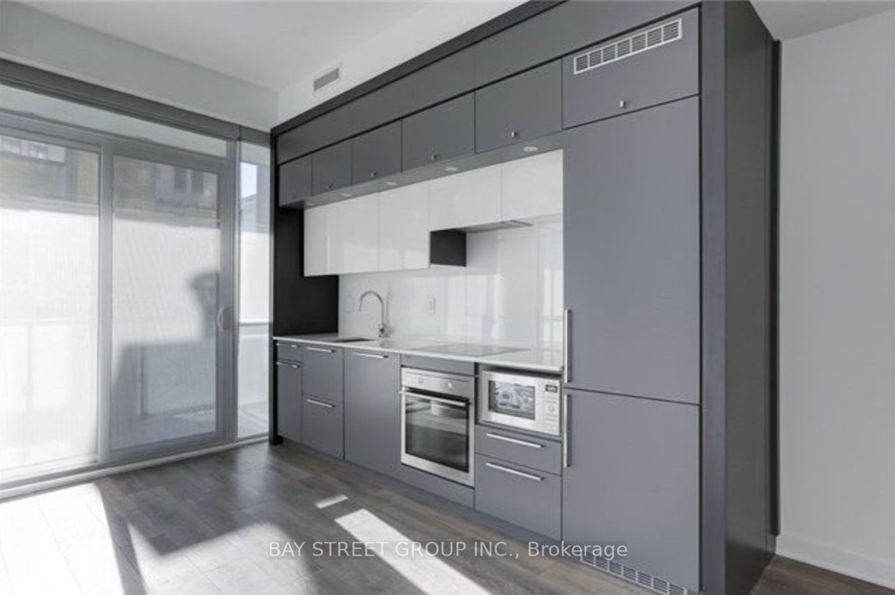 15 Grenville Street 410