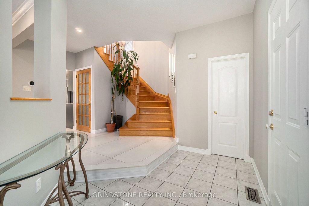 Photo of 95 Evanshen Crescent, Kanata, ON K2K 2X7 (MLS # X13167576)