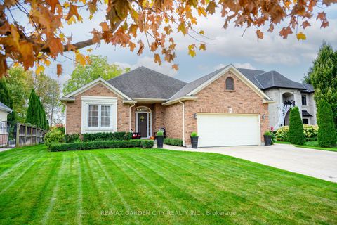 Photo of 8 Bacon Lane, Pelham, ON L0S 1E4 (MLS # X12474569)