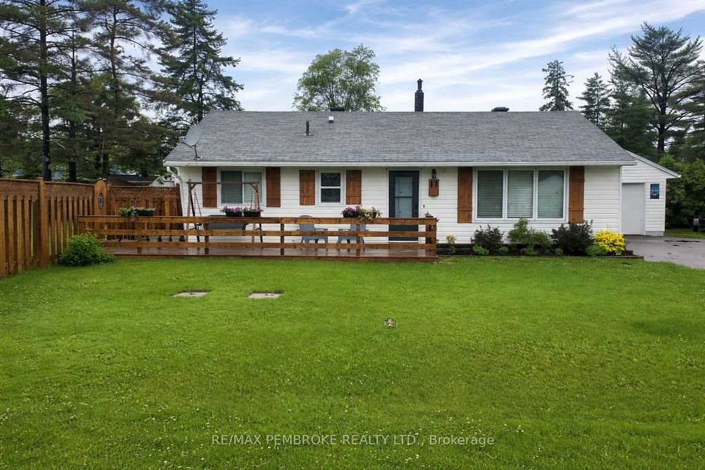 Photo of 11 Michael Crescent, Petawawa, ON K8H 2L5 (MLS # X12902116)