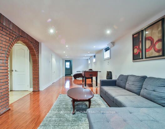 943 BLAIRHOLM Avenue Lower