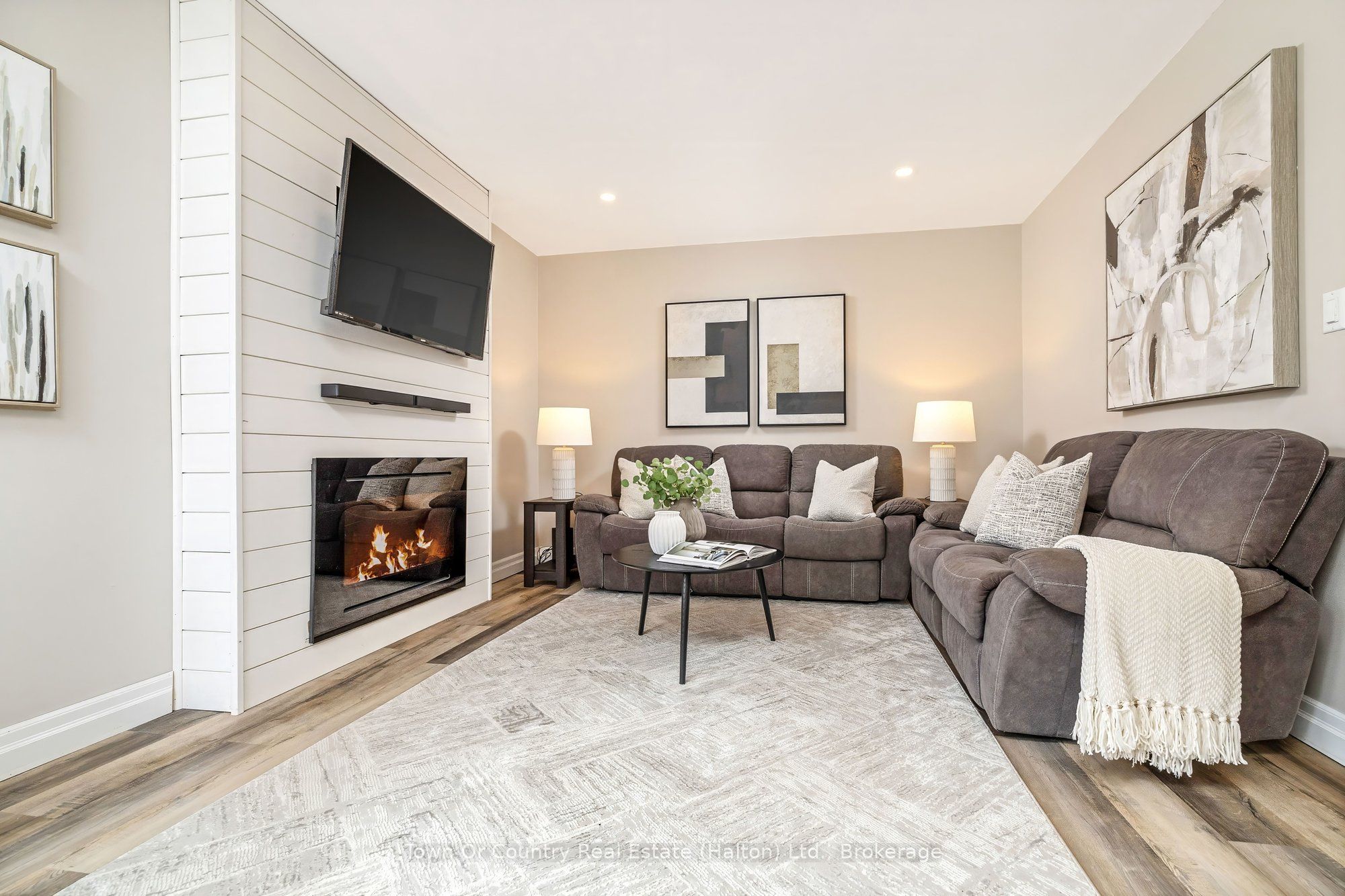 522 Conway Court
