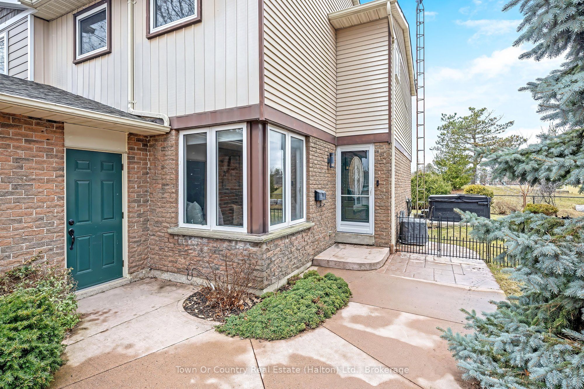 522 Conway Court