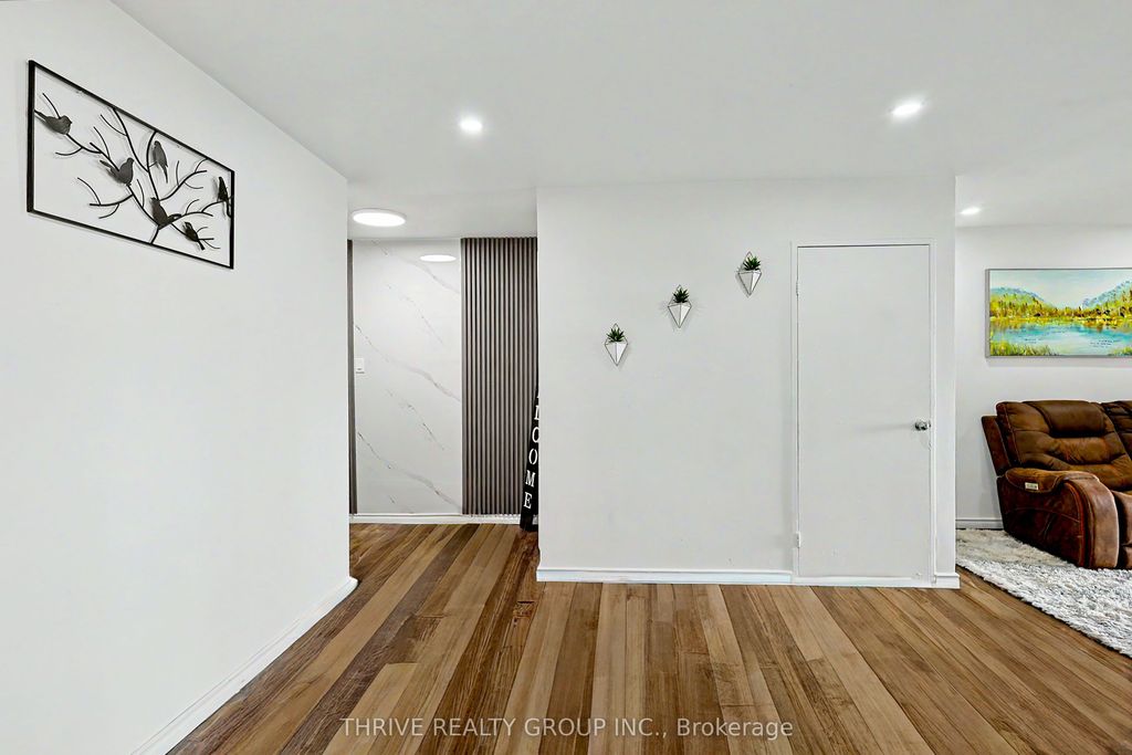 Photo of 583 Mornington Avenue #605, London East, ON N5Y 3E9 (MLS # X13605938)