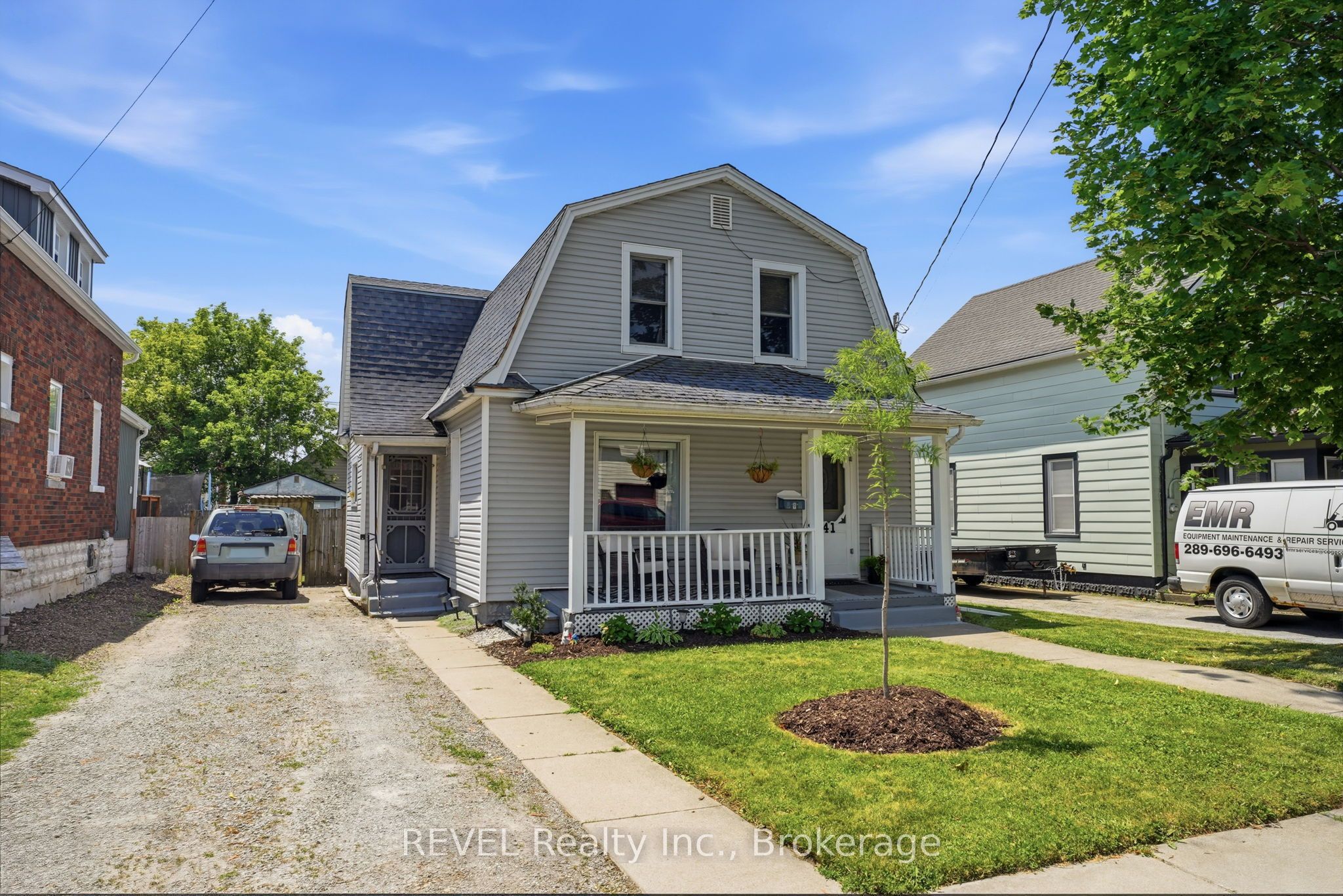 Photo 1 of 29 — 41 Cross Street, Port Colborne, ON L3K 1K8