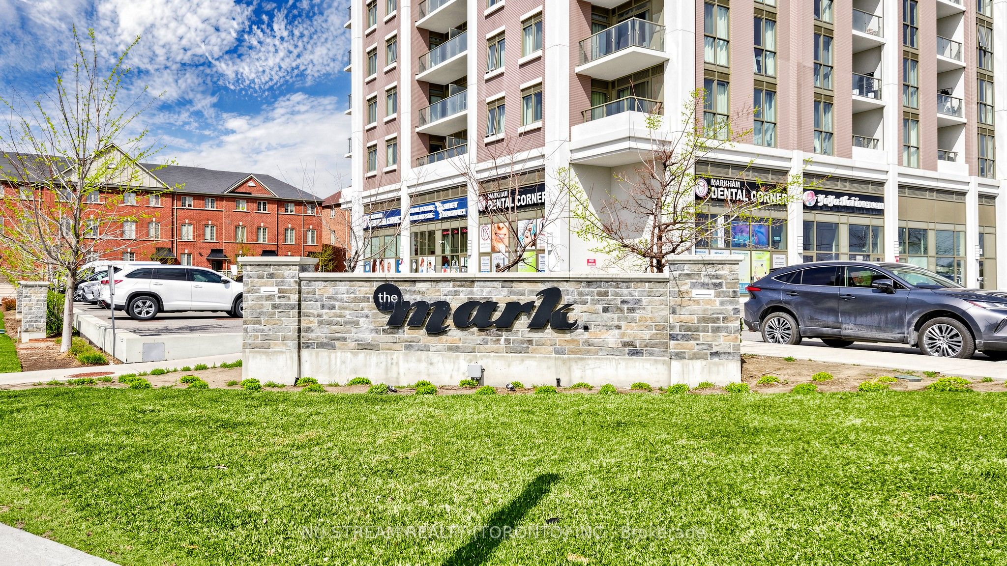 9560 Markham Road 905