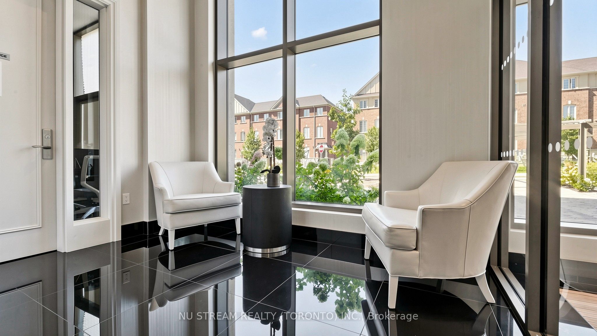 9560 Markham Road 905