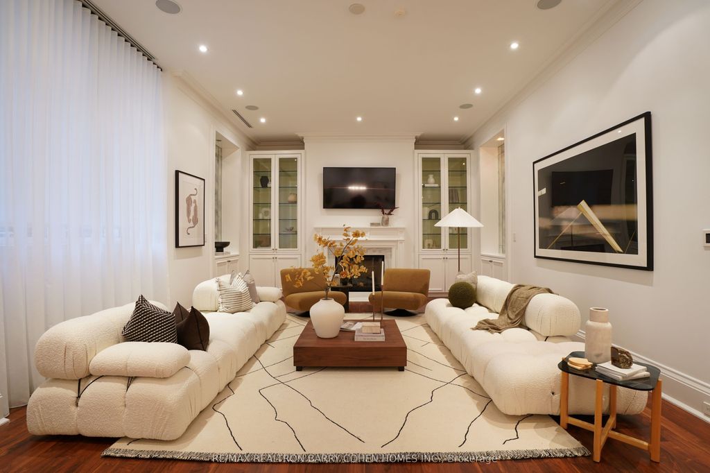 Photo of 1 St Thomas Street #1A, Toronto, ON M5S 3M5 (MLS # C13085508)