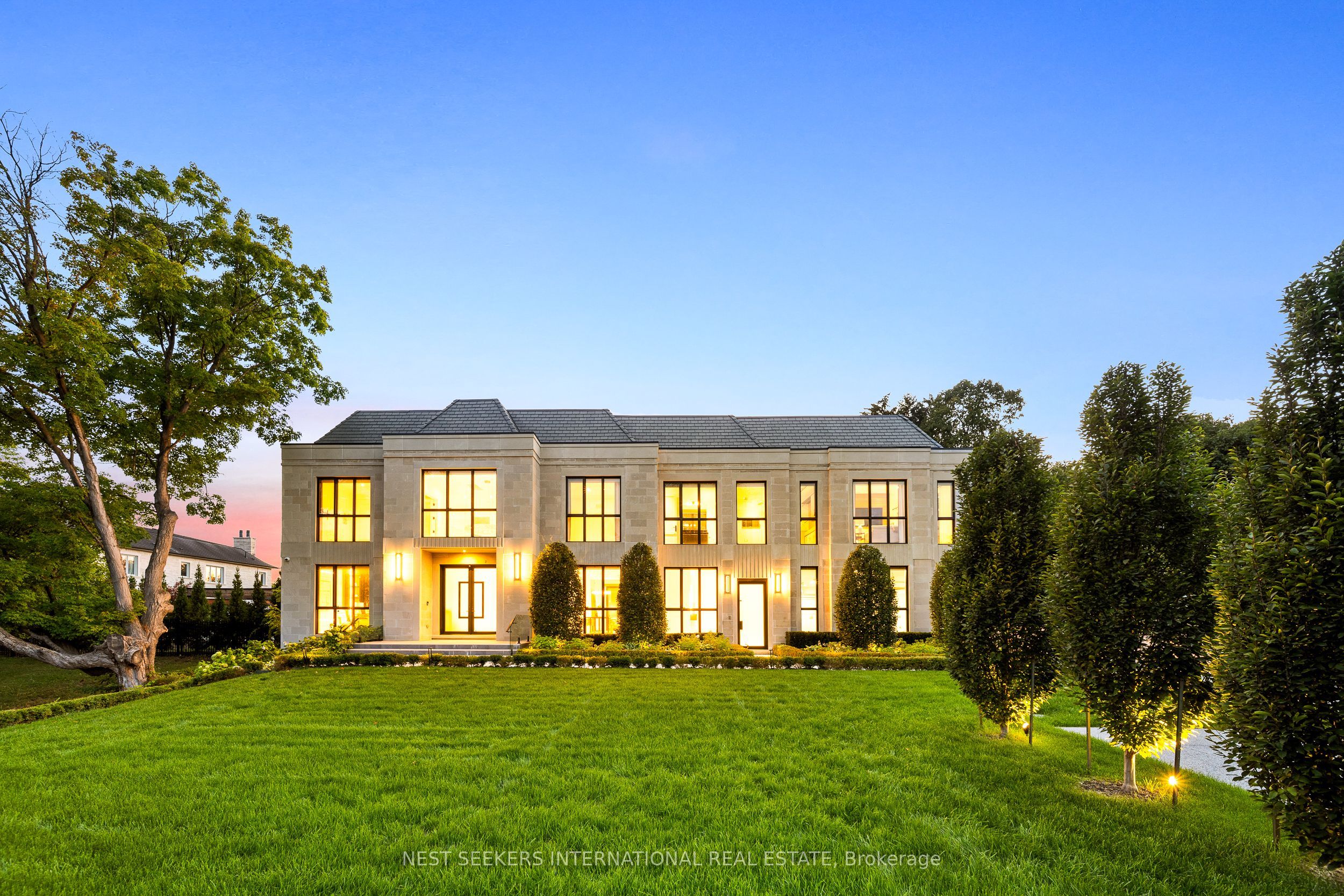 36 Waymar Heights Boulevard