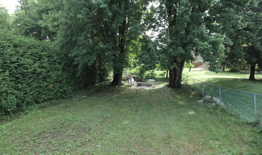 Photo of 181 Newton Street E, Newmarket, ON L3Y 3K6 (MLS # N13119954)