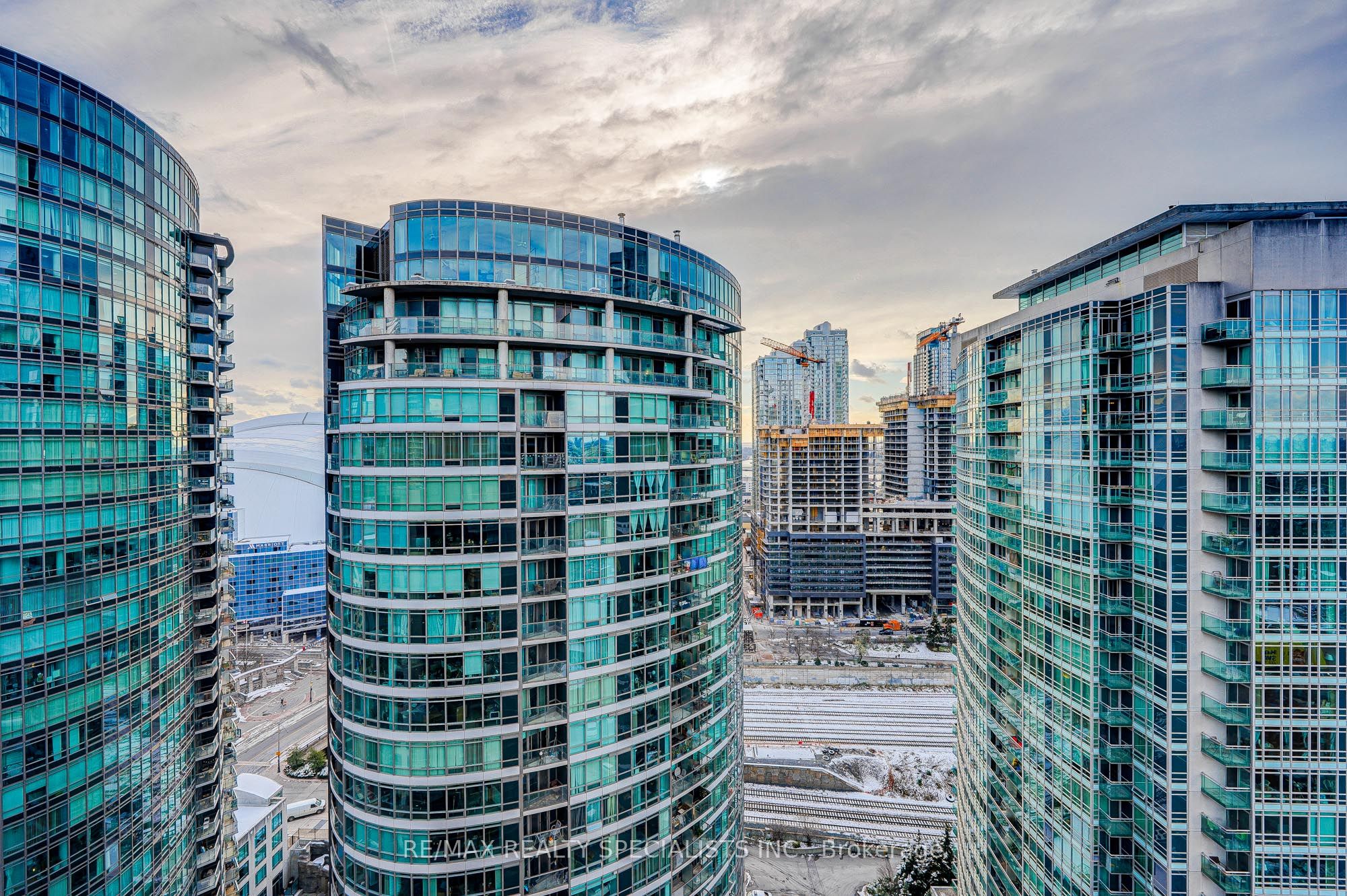 352 Front Street 2305