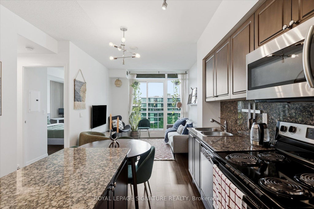 Photo of 215 Fort York Boulevard #711, Toronto, ON M5V 4A2 (MLS # C13791334)