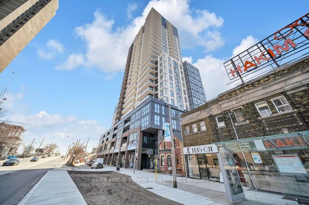 Photo of 286 Main Street #810, Toronto, ON M4C 0B3 (MLS # E12171360)