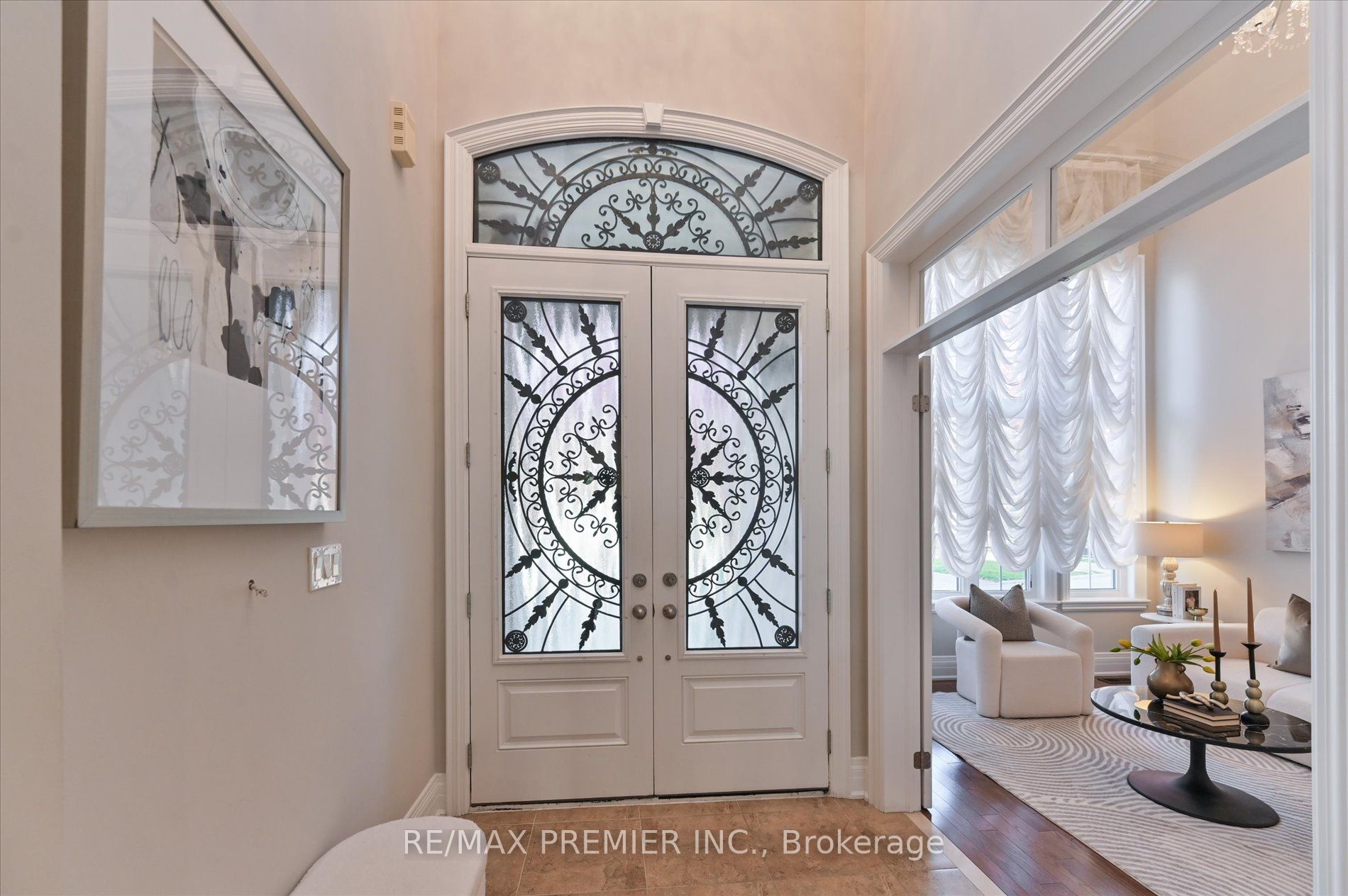 64 Heintzman Crescent