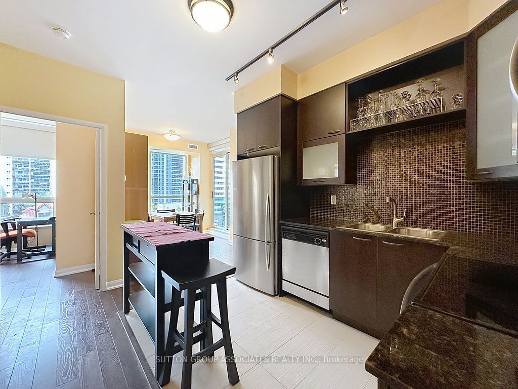 Photo of 500 Sherbourne Street #603, Toronto, ON M4X 1L1 (MLS # C12382994)