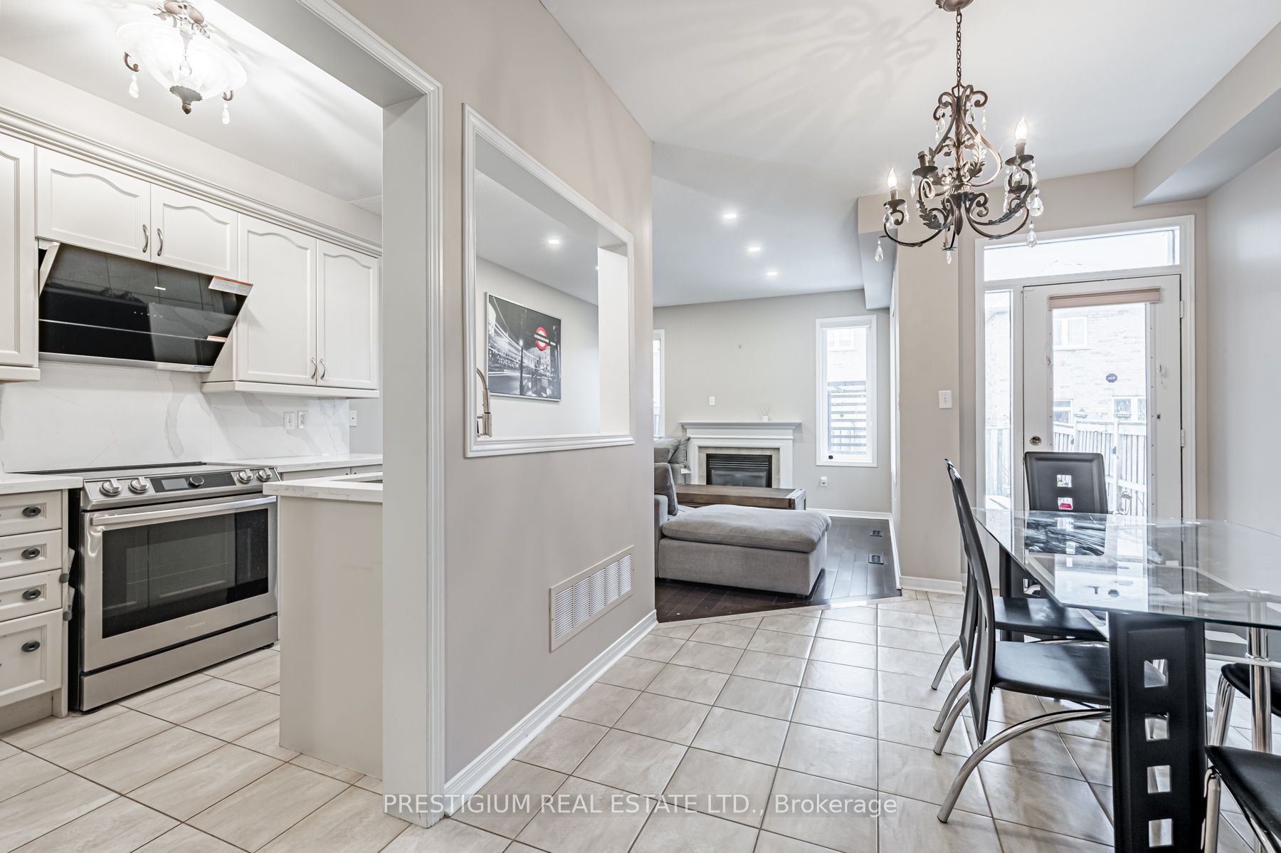 25 White Beach Crescent