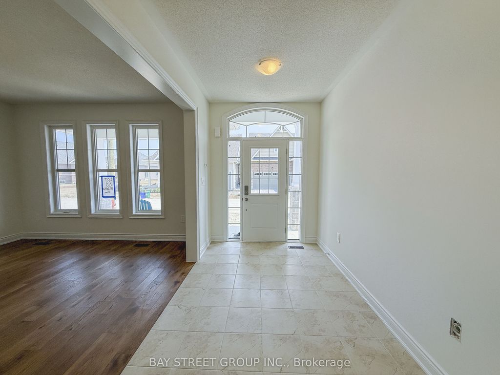 Photo of 18 Shelson Place, Georgina, ON L0E 1R0 (MLS # N13140344)