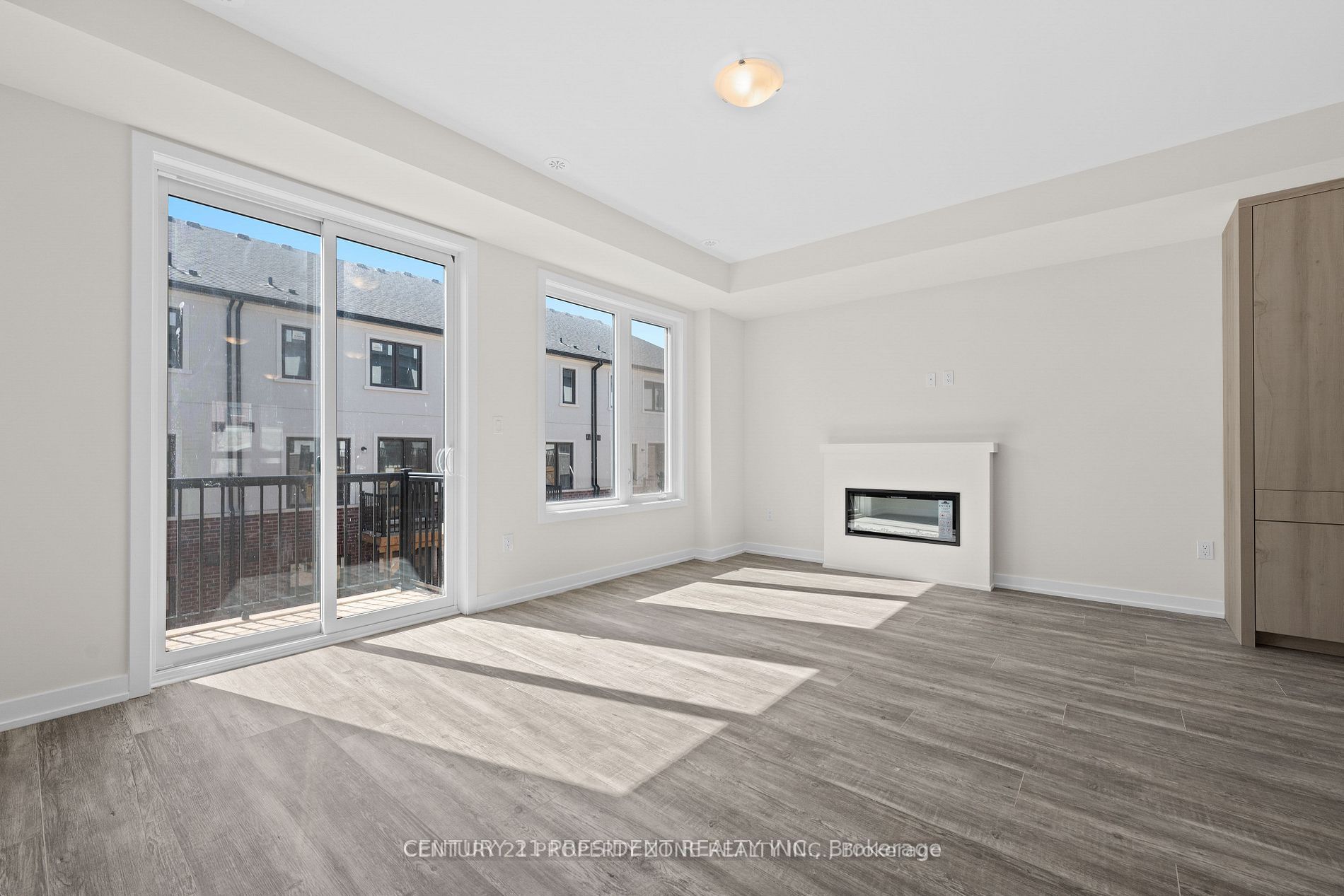 1322 Kaniv Street 14