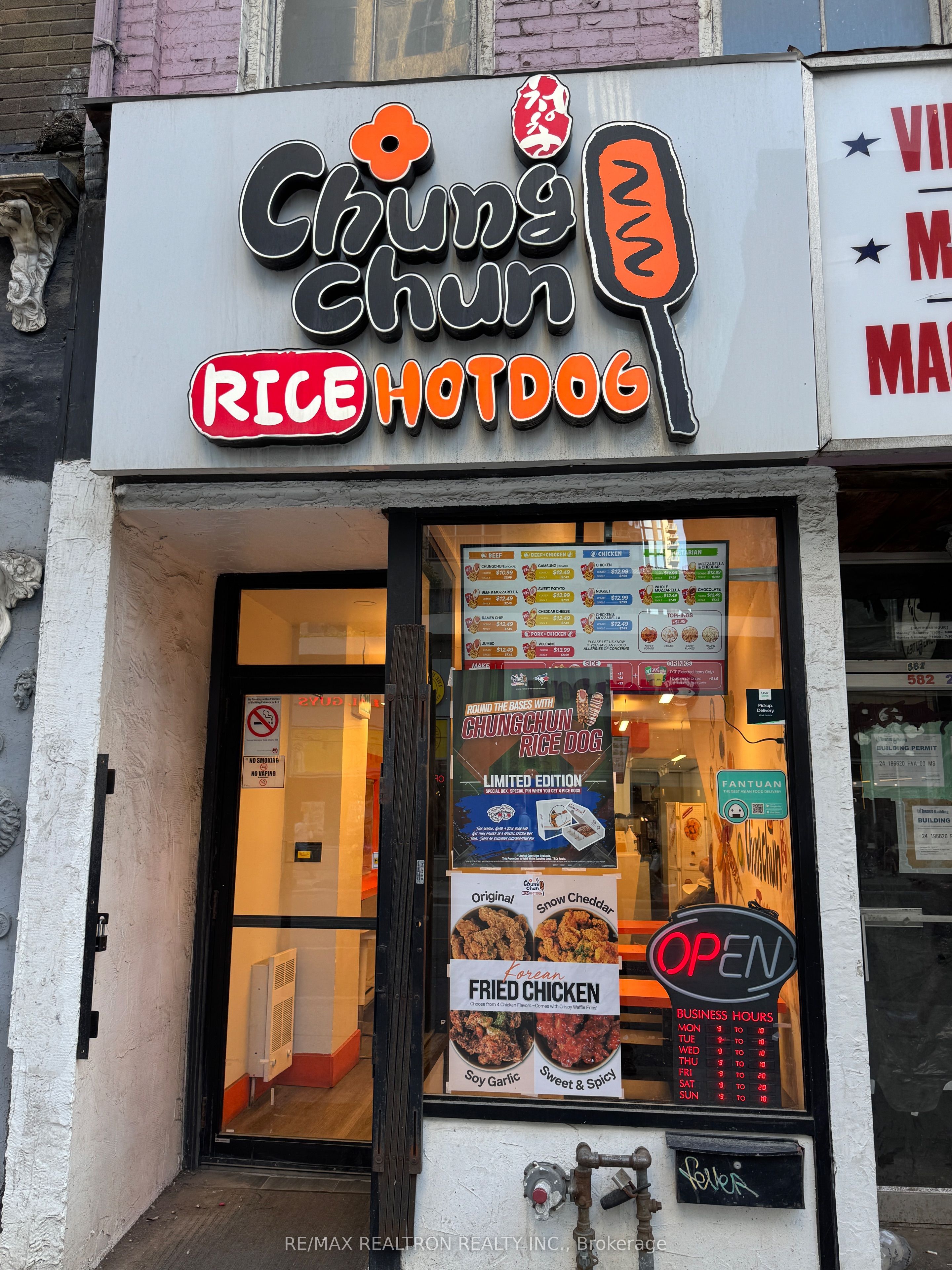 582 Yonge Street