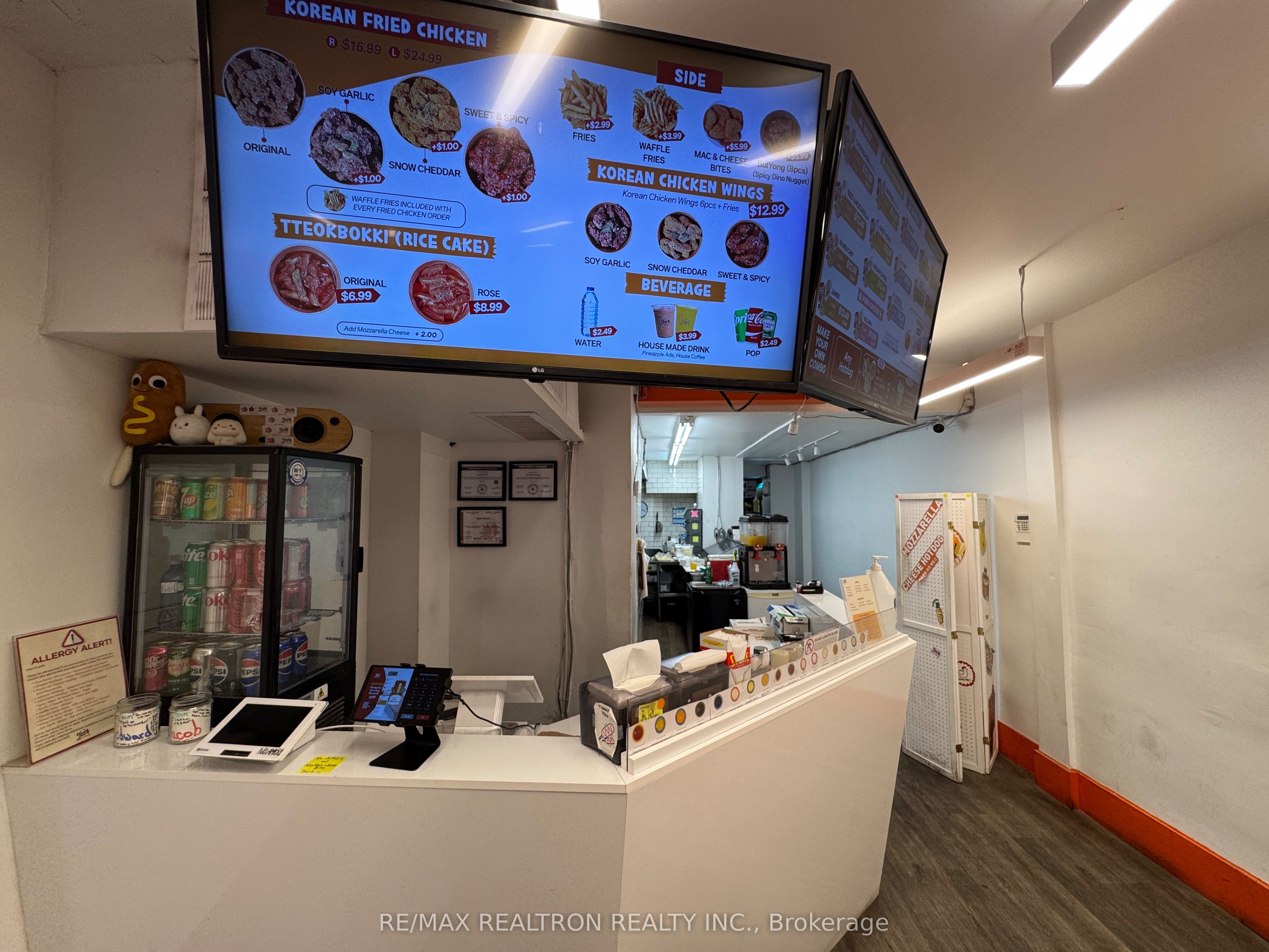 582 Yonge Street