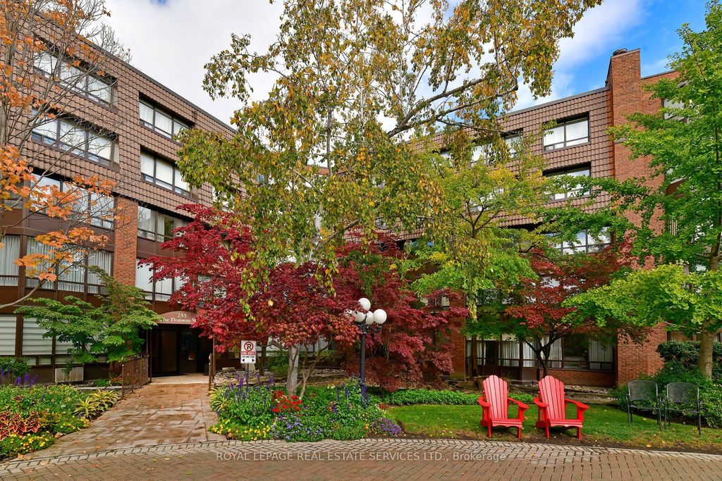Photo of 255 The Donway West N/A #320, Toronto, ON M3B 3M3 (MLS # C12480295)
