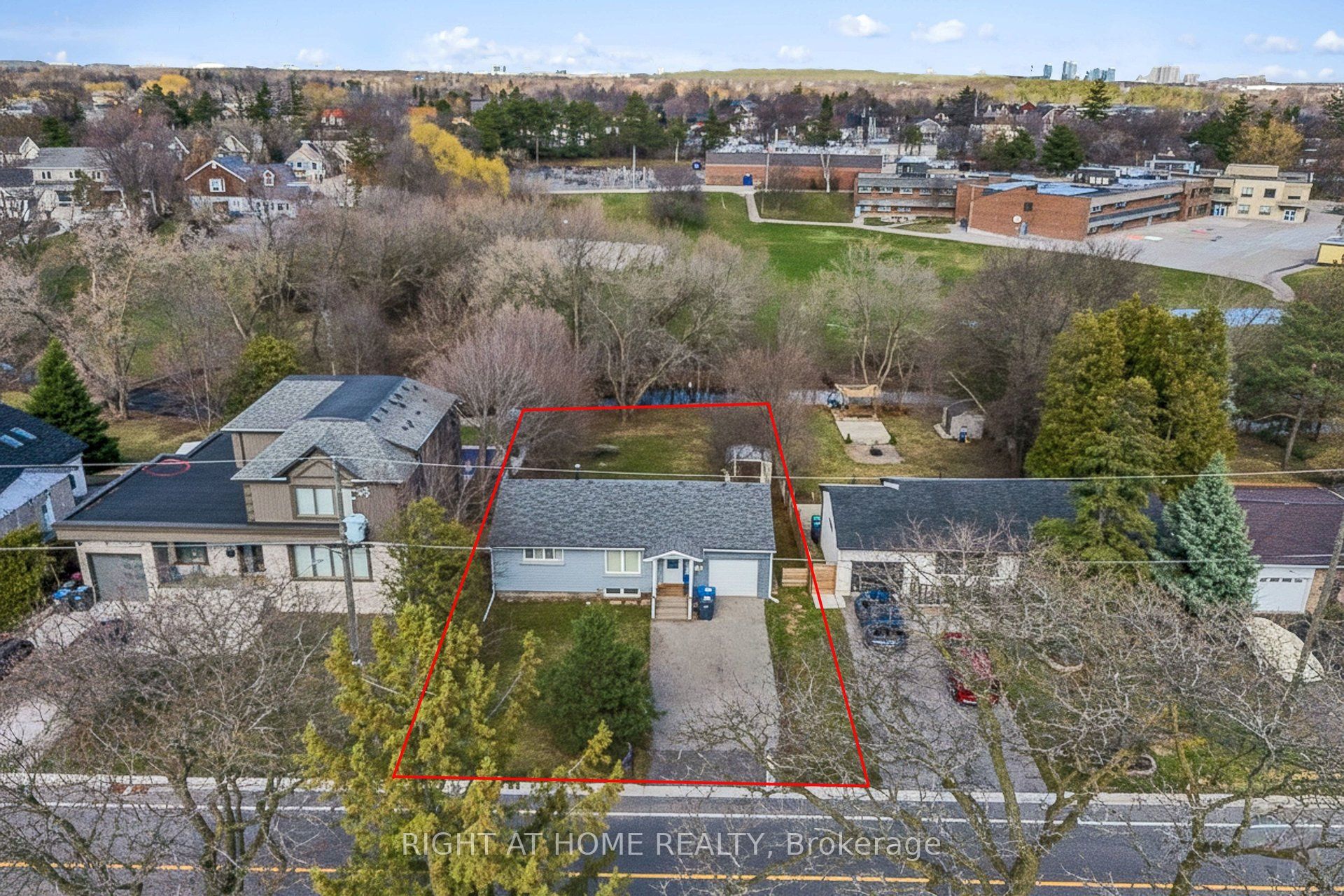 15 Pioneer Drive