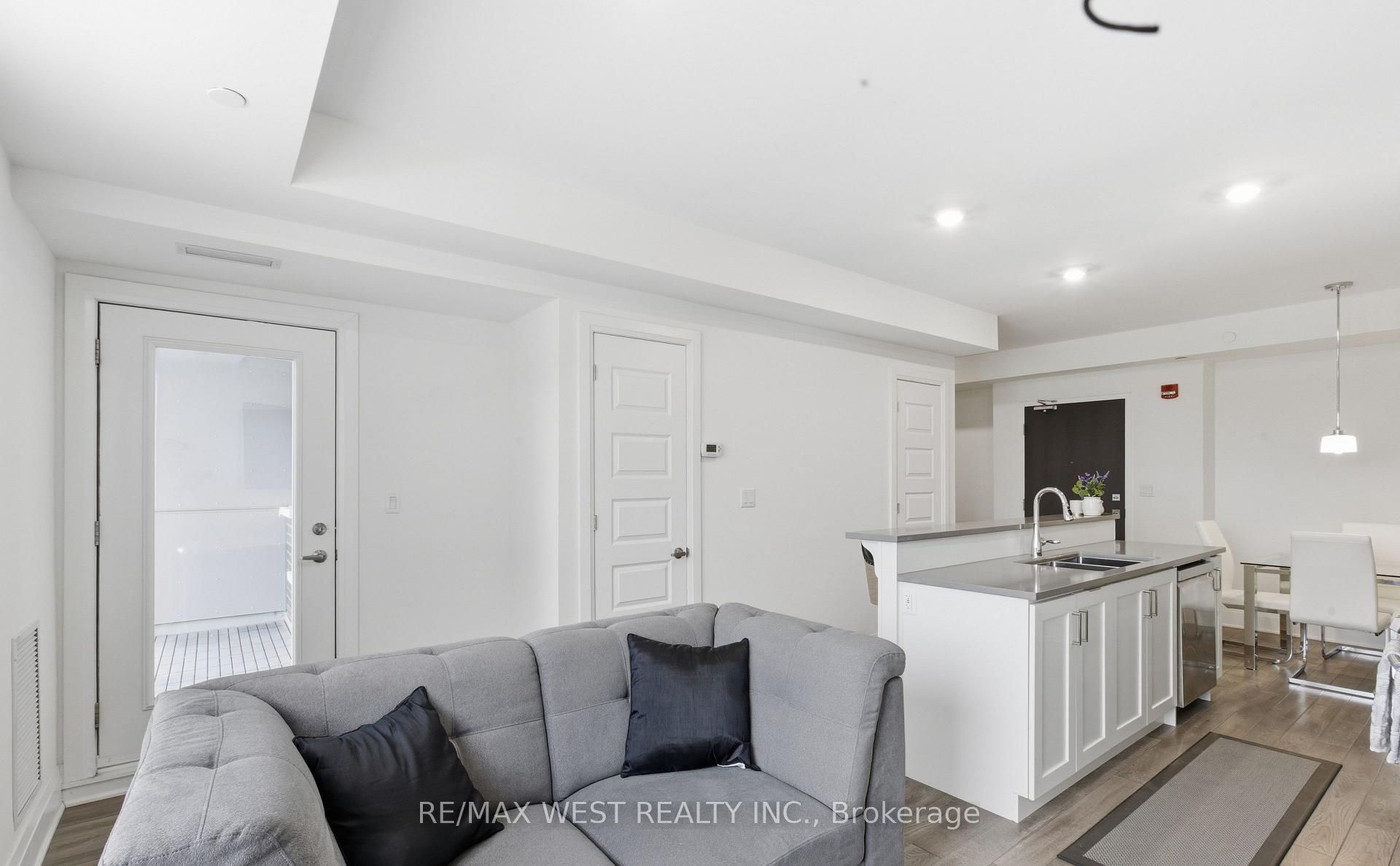 2 Adam Sellers Street 412