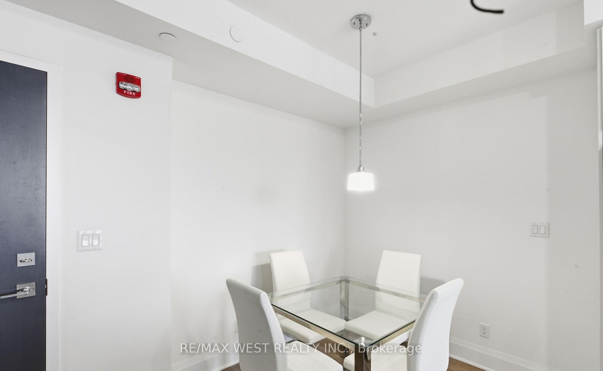 2 Adam Sellers Street 412