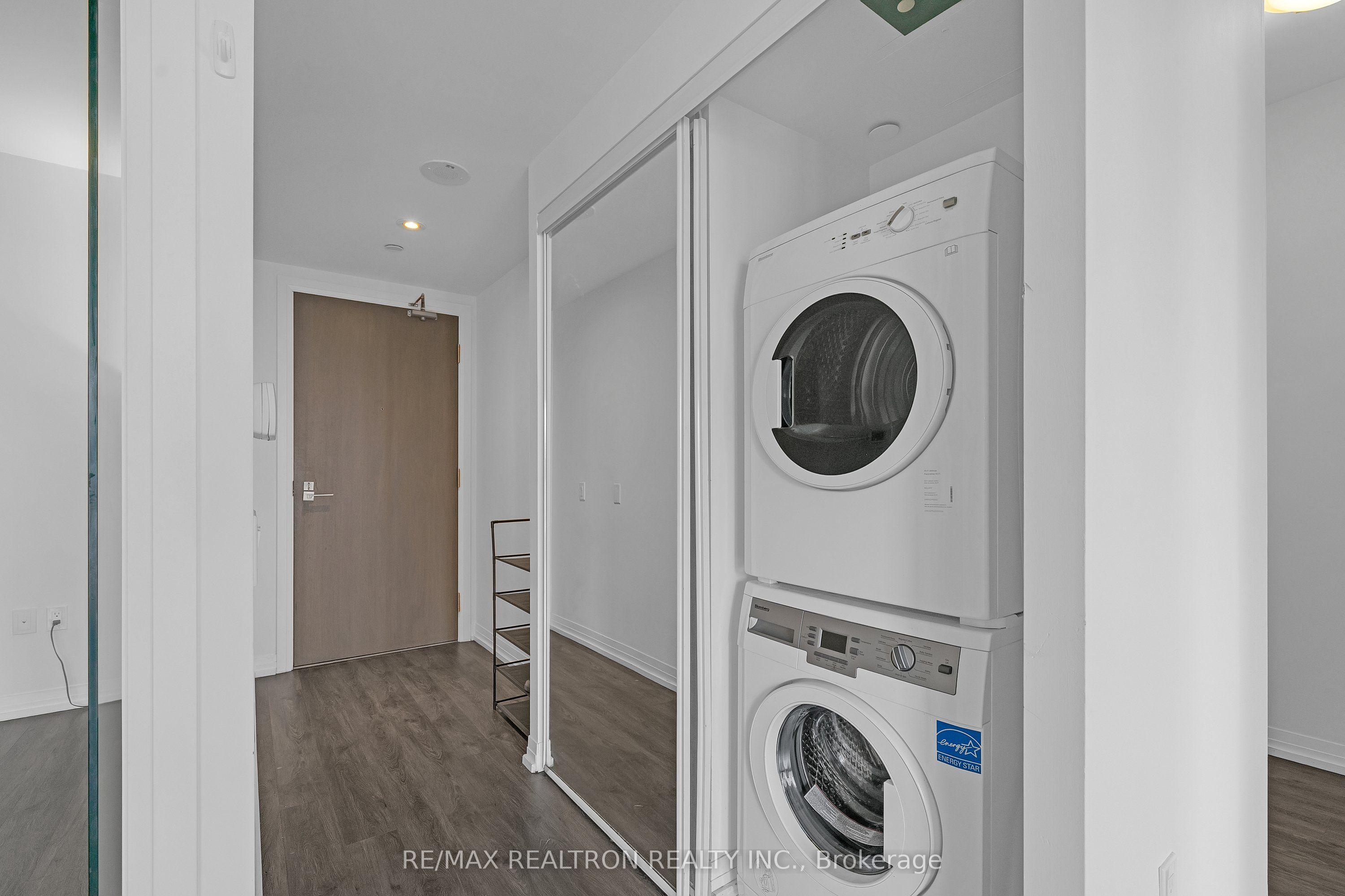 251 Jarvis Street 514
