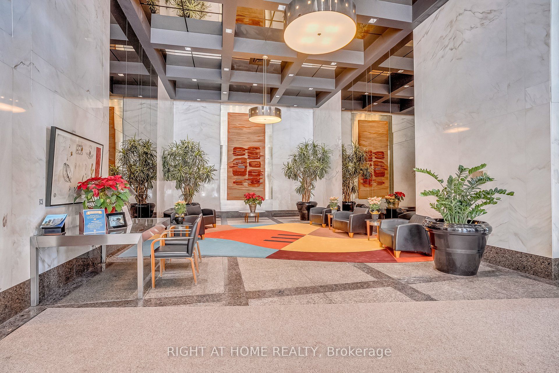 33 Harbour Square #2019