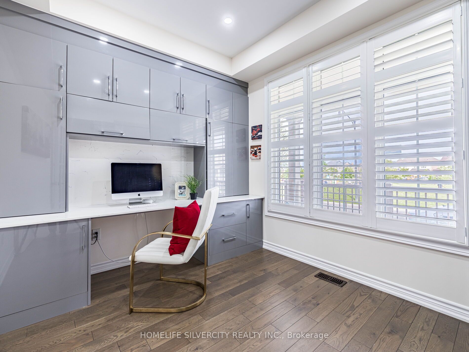 16 Cloncurry Street