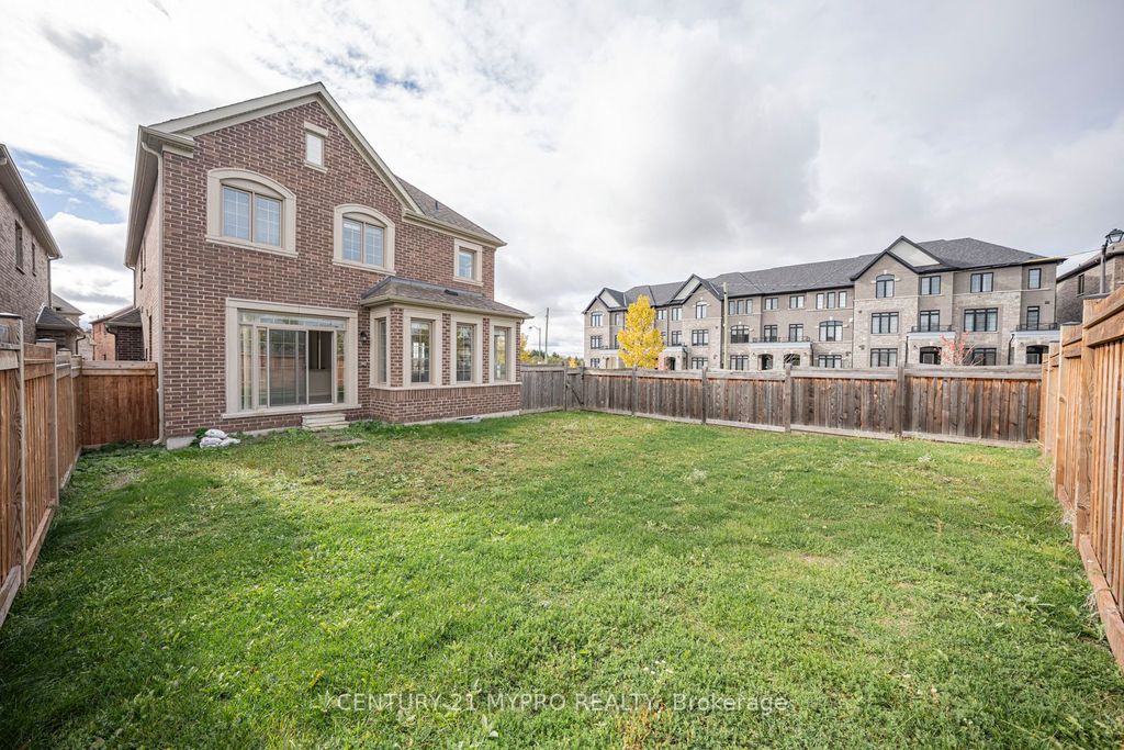 Photo of 2 Manor Hampton Street, East Gwillimbury, ON L9N 0R1 (MLS # N12762744)