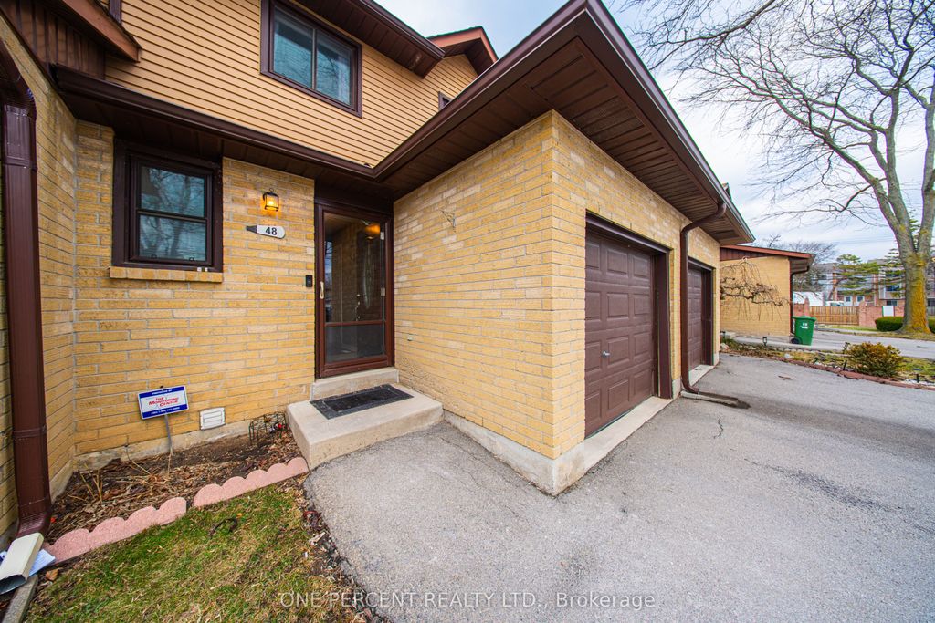Photo of 860 Rymal Road E #48, Hamilton, ON L8W 2X6 (MLS # X12906374)