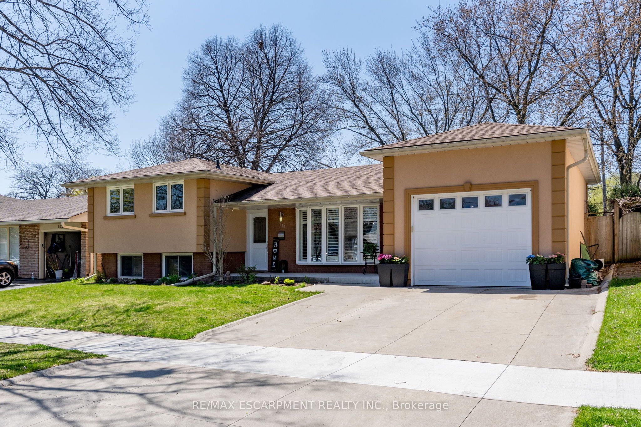 616 Blue Forest Hill