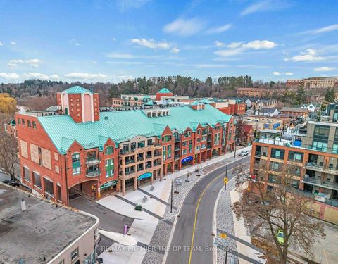 Photo of 121 Woodbridge Avenue #321, Vaughan, ON L4L 9E3 (MLS # N12457122)