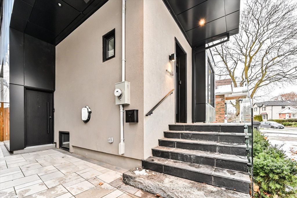 Photo of 44 Doris Drive, Toronto, ON M4B 3C9 (MLS # E12998116)