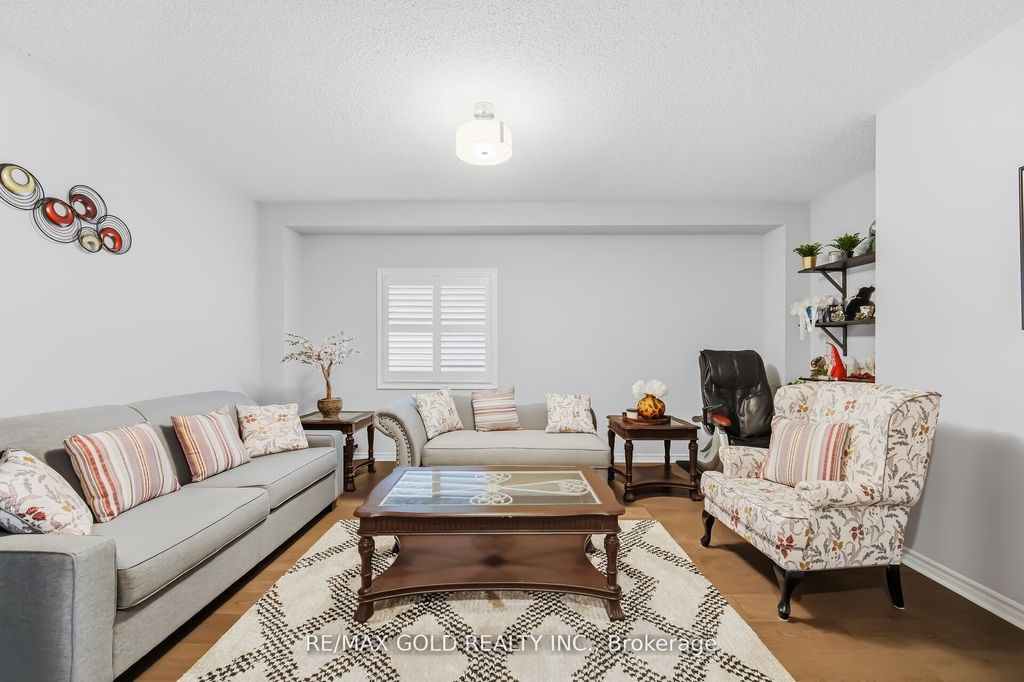 Photo of 409 Tansley Street, Shelburne, ON L9V 2S6 (MLS # X13075690)