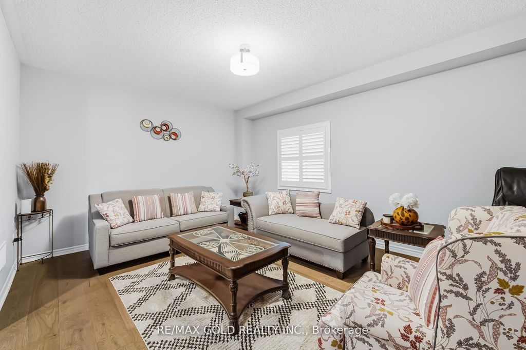 Photo of 409 Tansley Street, Shelburne, ON L9V 2S6 (MLS # X13075690)