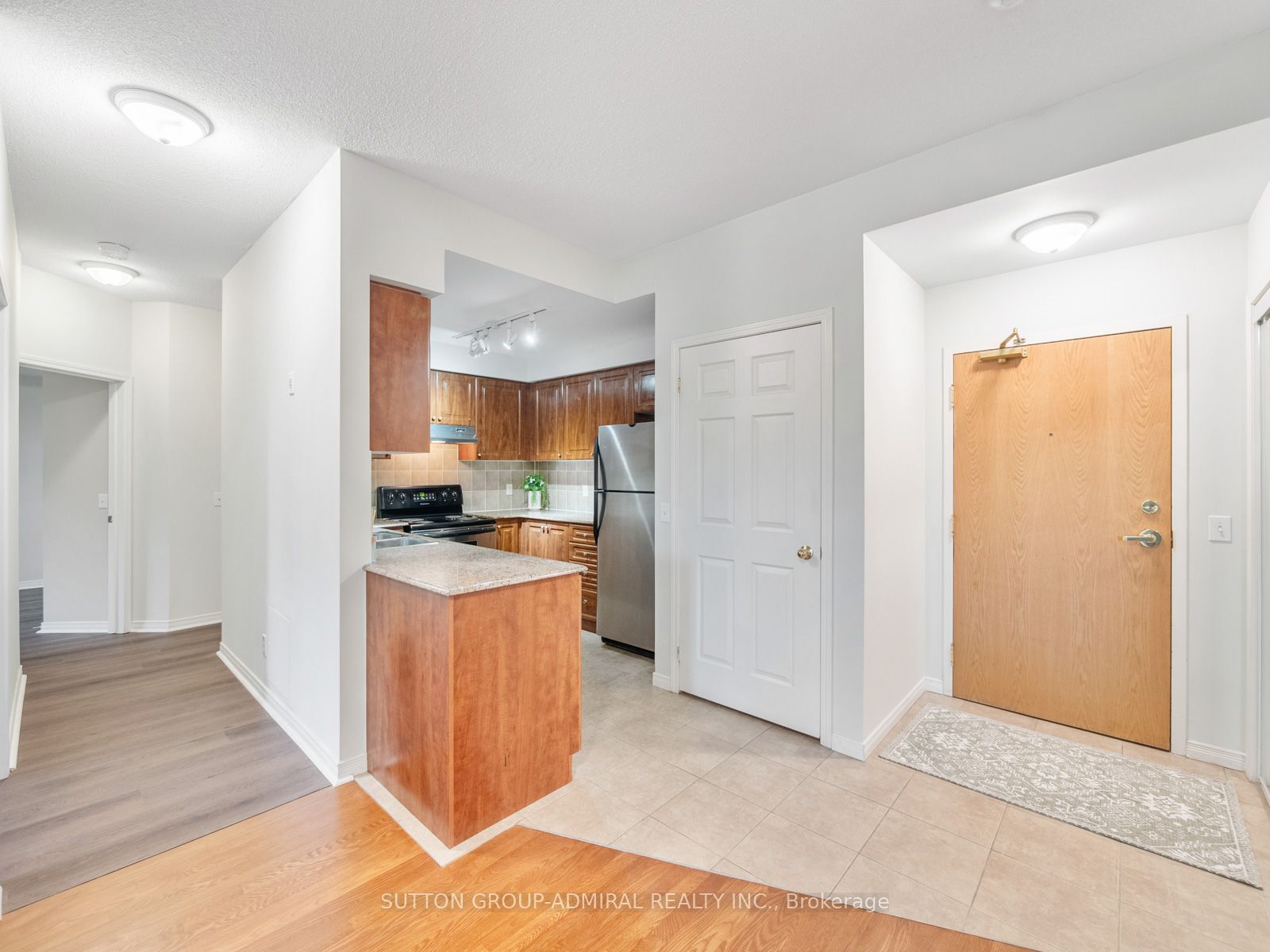 1 Maison Parc Court 215