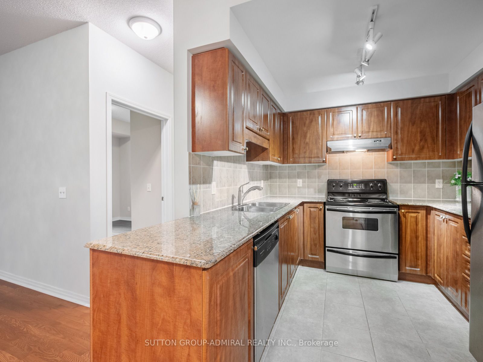 1 Maison Parc Court 215