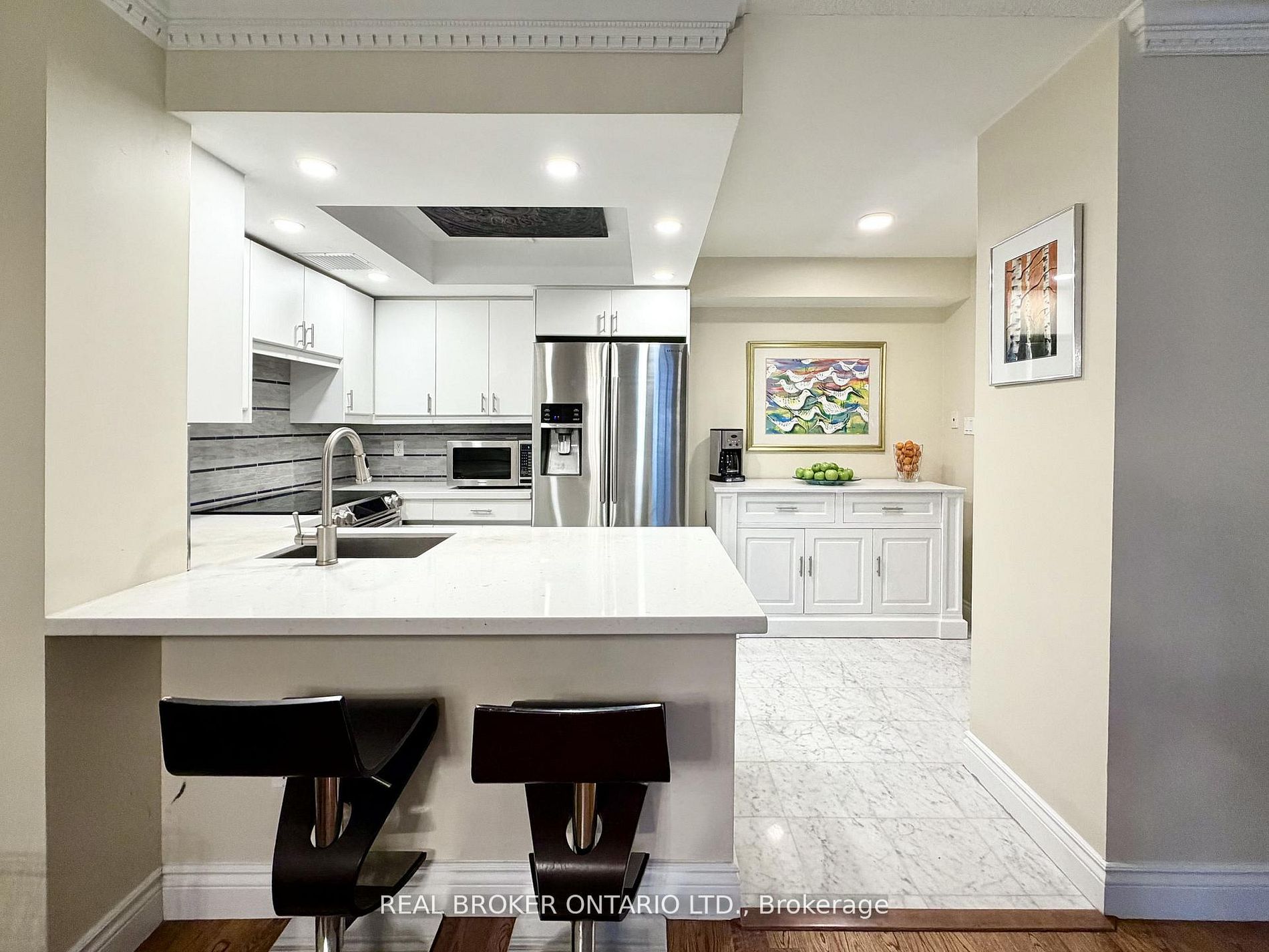 Photo 1 of 46 — 130 Carlton Street 602, Toronto, ON M5A 4K3