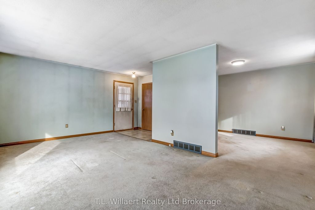 Photo of 80 Glendale Drive, Tillsonburg, ON N4G 1J8 (MLS # X12648238)