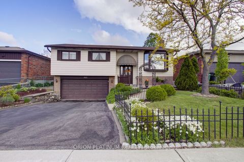 885 Forestwood Drive Mississauga ON L5C 1G6