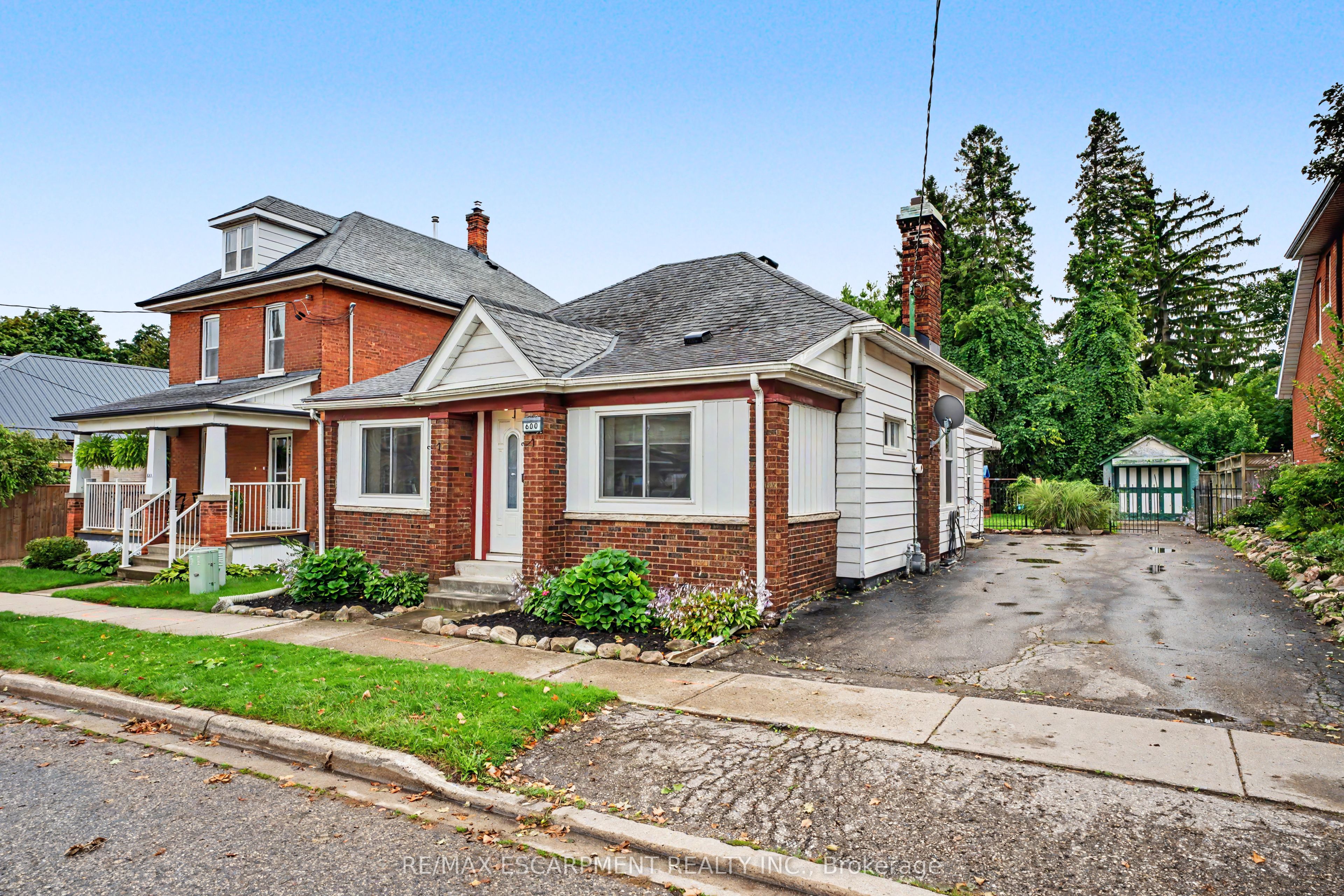 600 PEEL Street