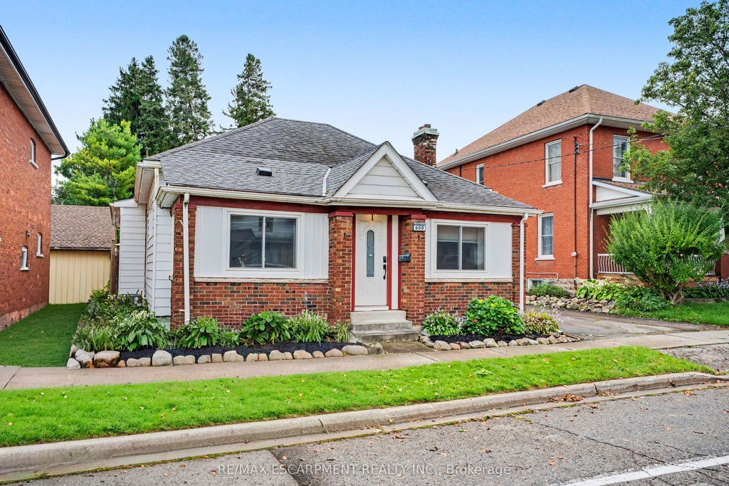 Photo of 600 PEEL Street, Woodstock, ON N4S 1K7 (MLS # X13756694)