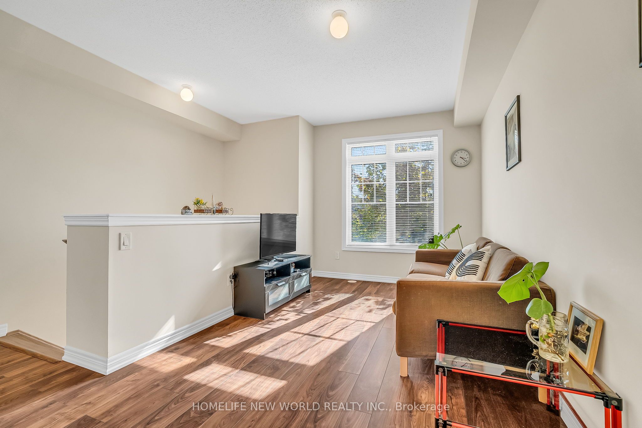 193 Dundas Way