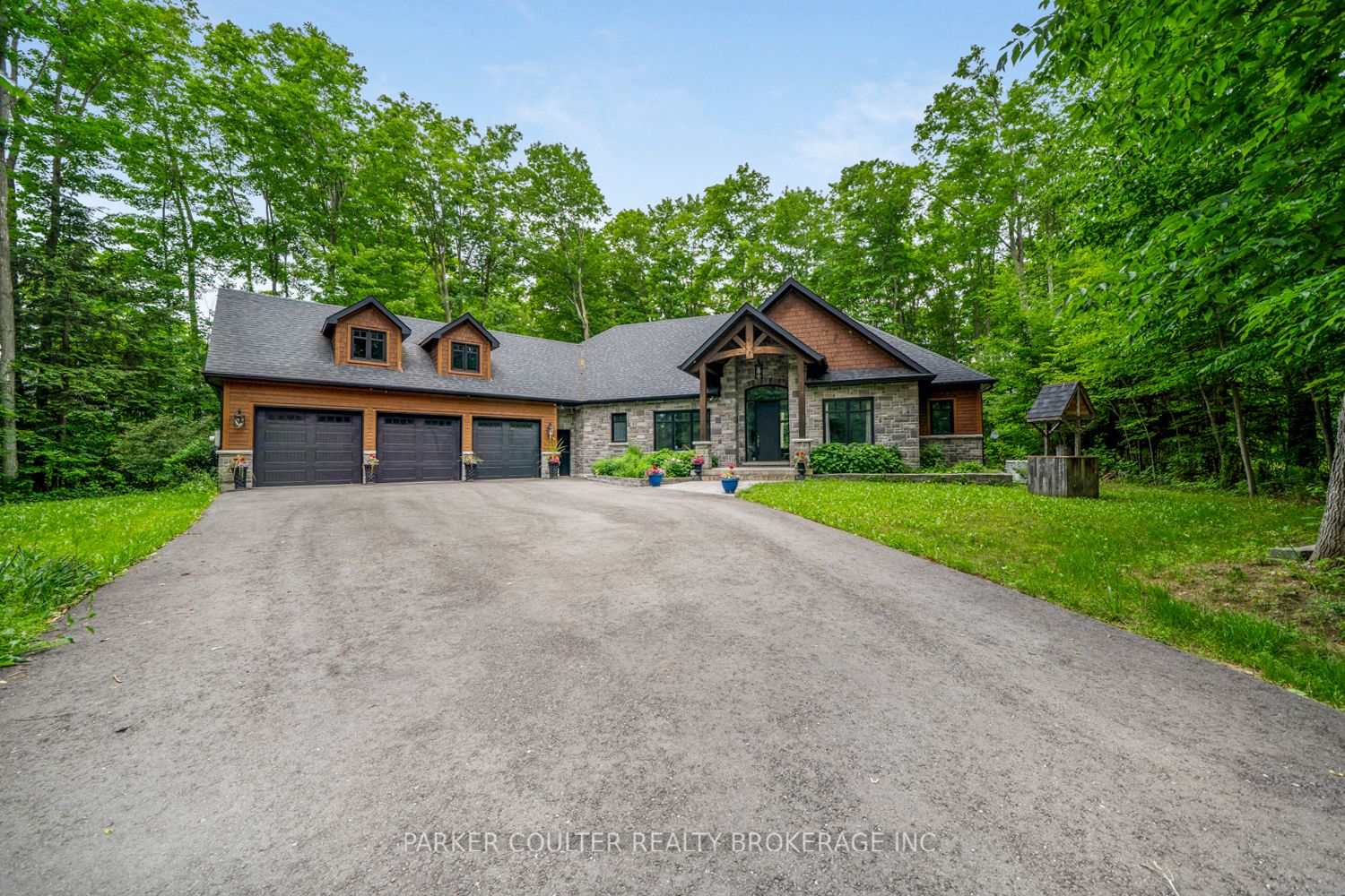 Photo 1 of 50 — 29 Gallagher Crescent, Springwater, ON L9X 0K1
