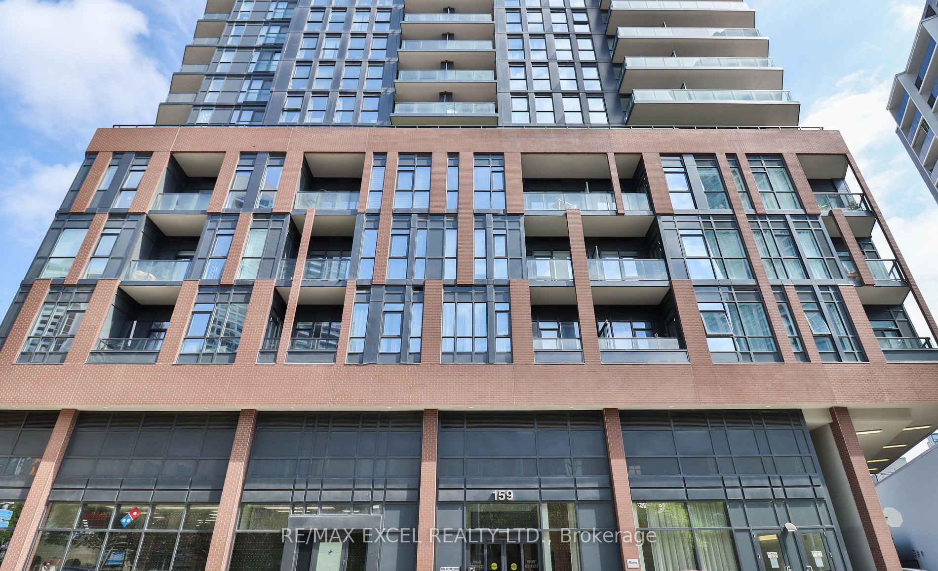 Photo 1 of 10 — 159 Wellesley Street E 406, Toronto, ON M4Y 0H5
