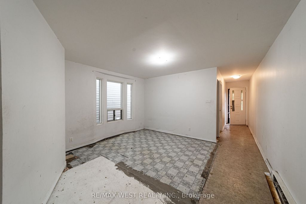 Photo of 157 Boultbee Avenue, Toronto, ON M4J 1B2 (MLS # E12582026)